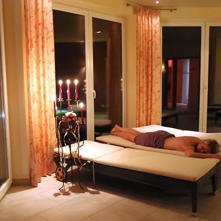& Zur Linde Hotel 3*