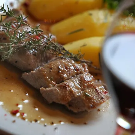 & Zur Linde Kipfenberg