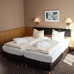 Hotel&gasthof Zur Linde Hotel Kipfenberg